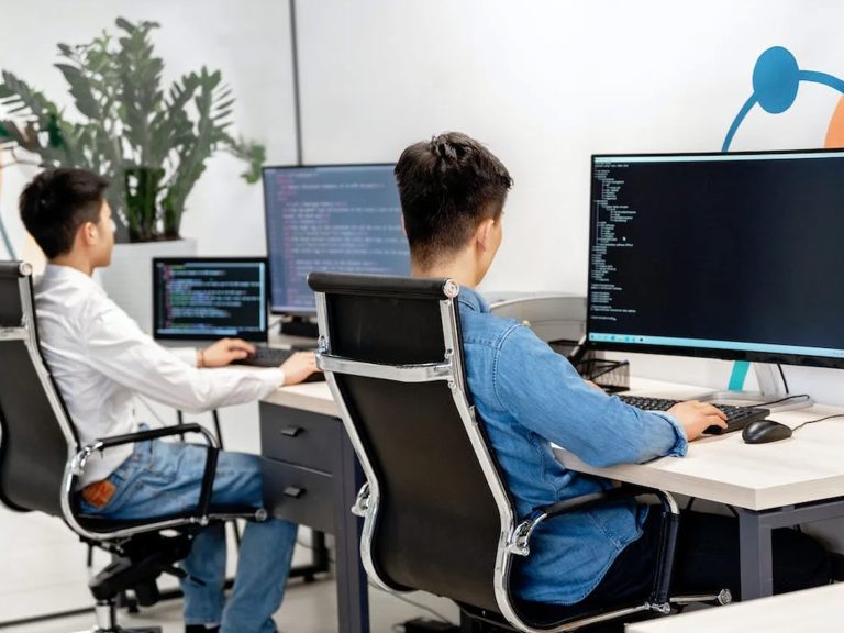 Examples-of-AI-in-Cybersecurity-768x576